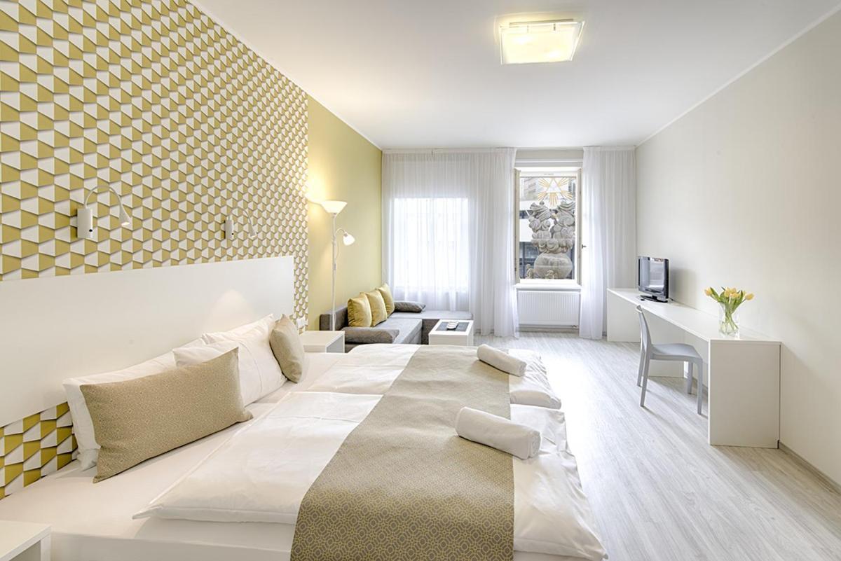 Apartment Promenada 35 Karlovy Vary Bagian luar foto