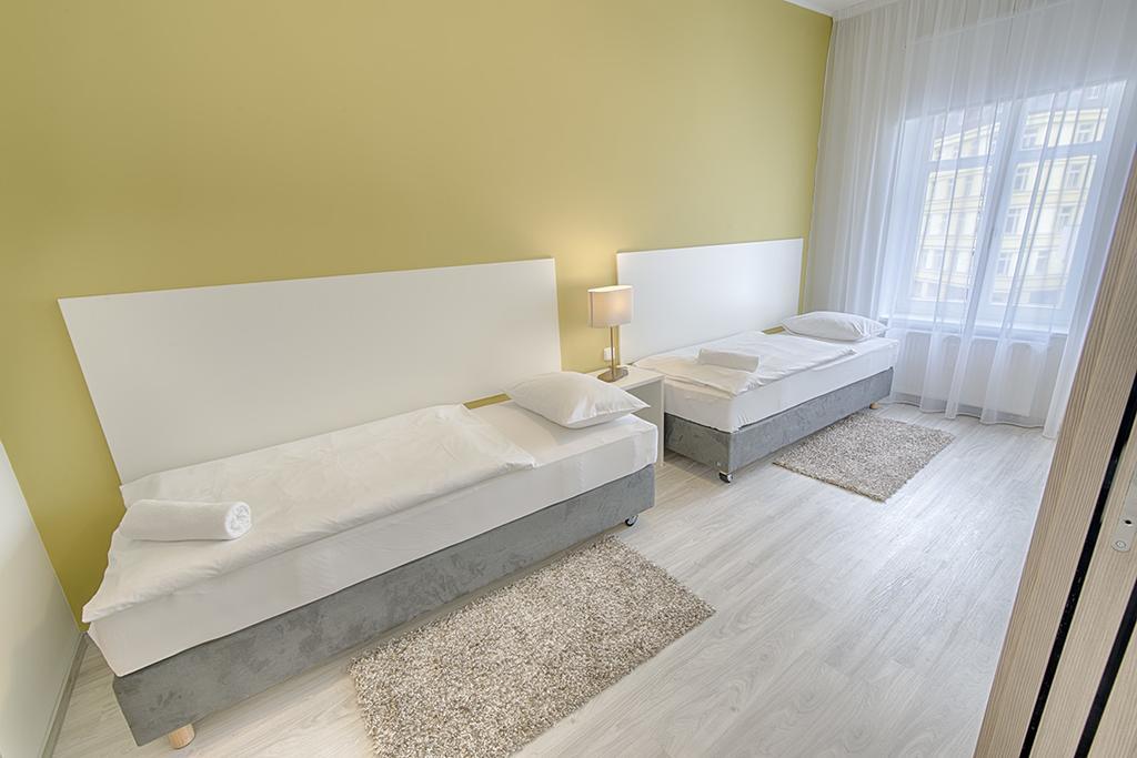 Apartment Promenada 35 Karlovy Vary Bagian luar foto